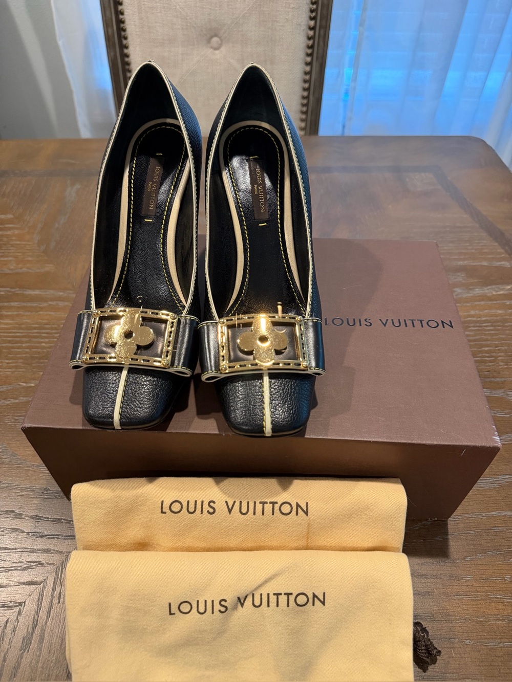 Louis Vuitton Black Leather Gold Flower 
Size 36